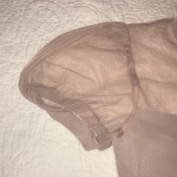 Express blush top - Picture 4 of 5